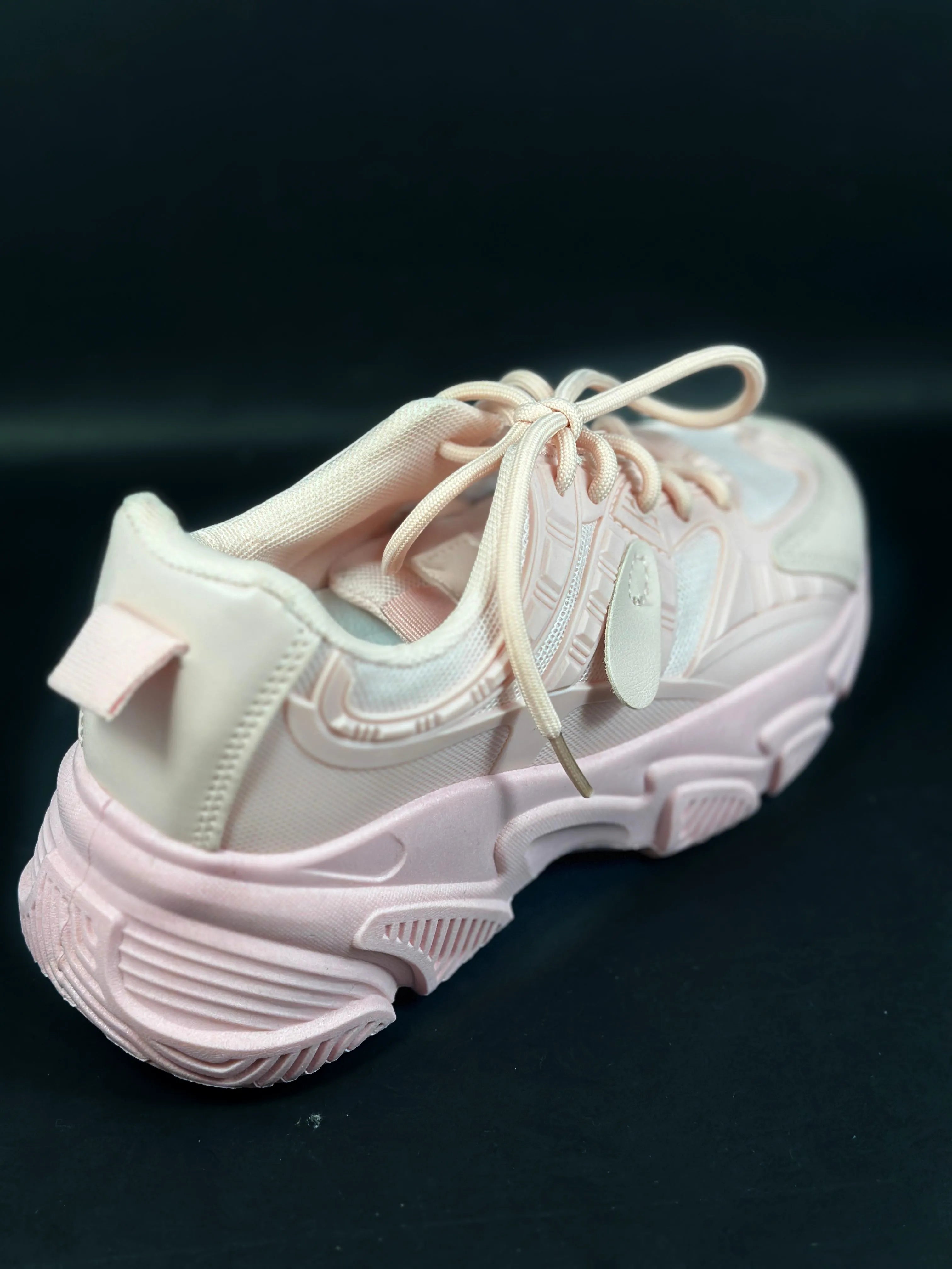 Simple Women’s Shoes – Stylish & Comfortable Footwear