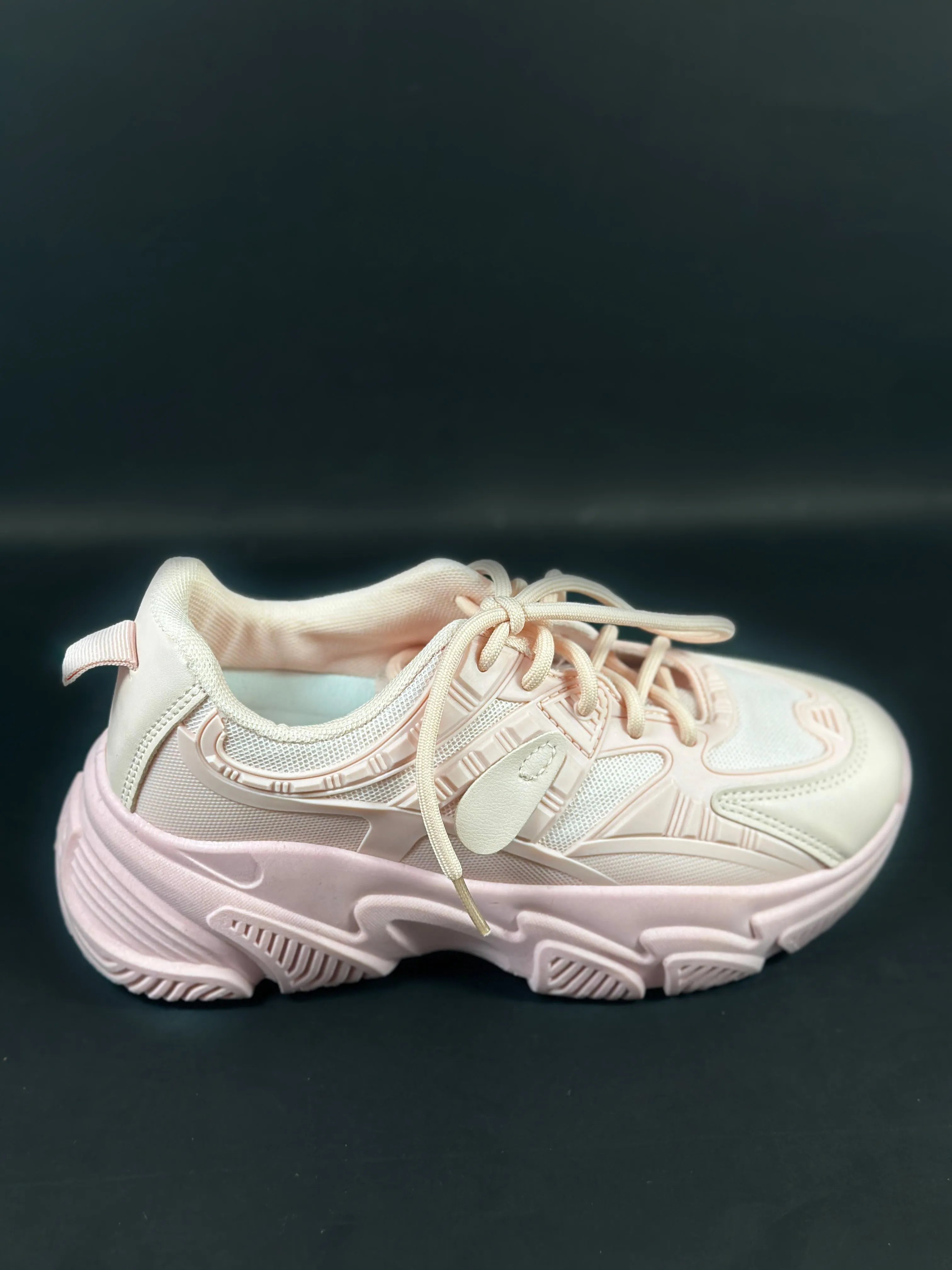 Simple Women’s Shoes – Stylish & Comfortable Footwear