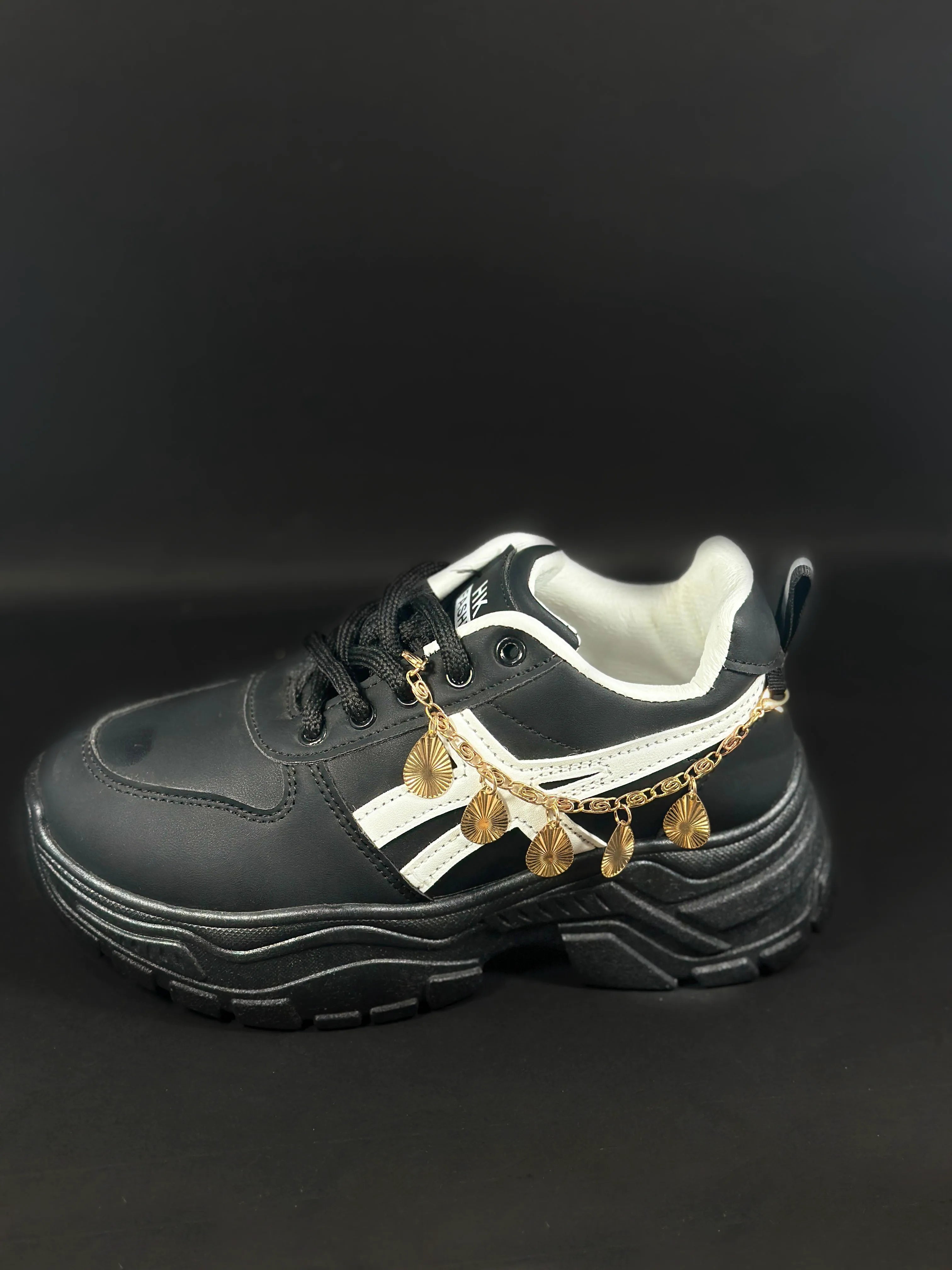 Black Chain Women’s Shoes – Stylish & Comfortable Footwear